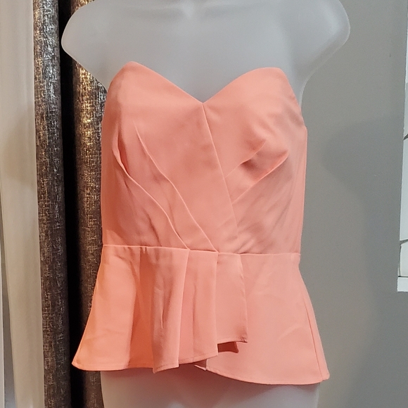 NWOT WHBM  top size 4 - Picture 2 of 2